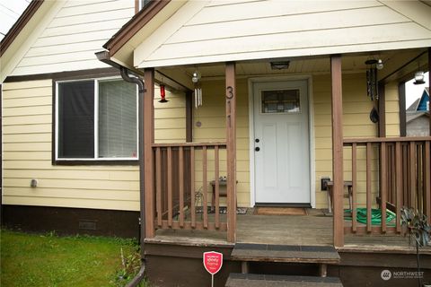 A home in Hoquiam