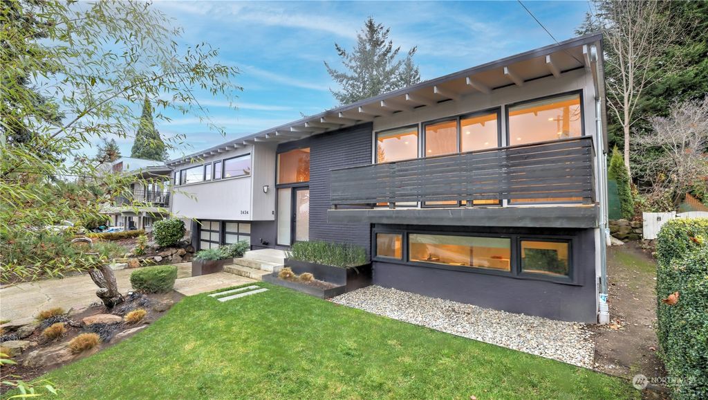 Photo of 2434 64th Avenue SE, Mercer Island, WA 98040 (MLS # 2018825)