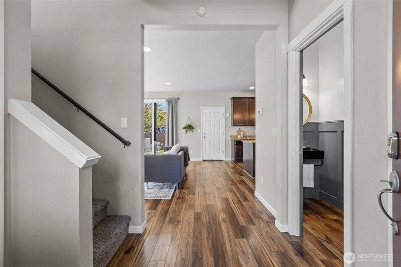 981 Panorama Ridge