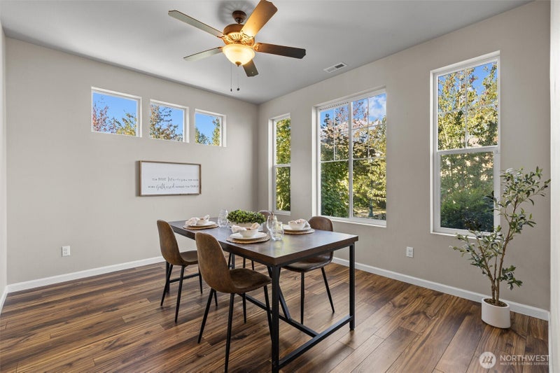 981 Panorama Ridge