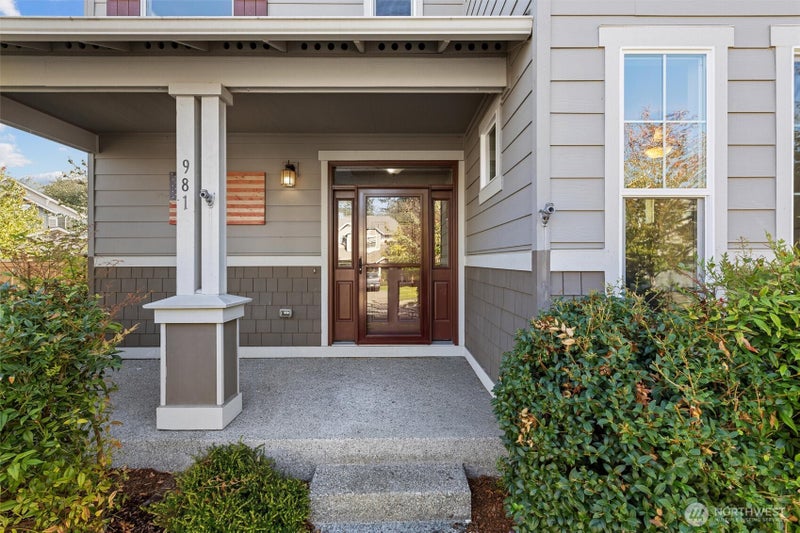 981 Panorama Ridge