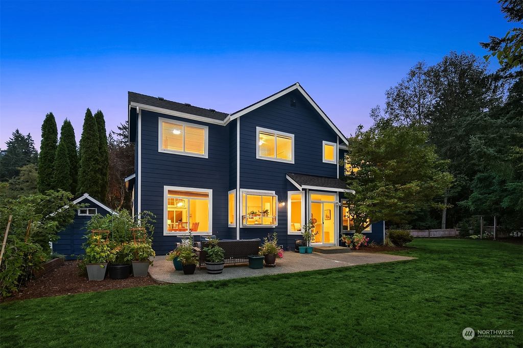 Photo of 1425 SW 13 Place, North Bend, WA 98045 (MLS # 2156812)