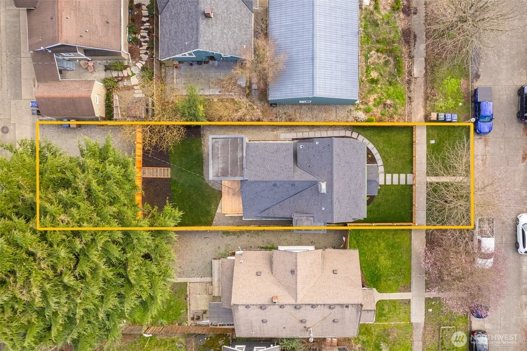 Photo of 949 S Ridgewood Avenue, Tacoma, WA 98405 (MLS # 2485167)