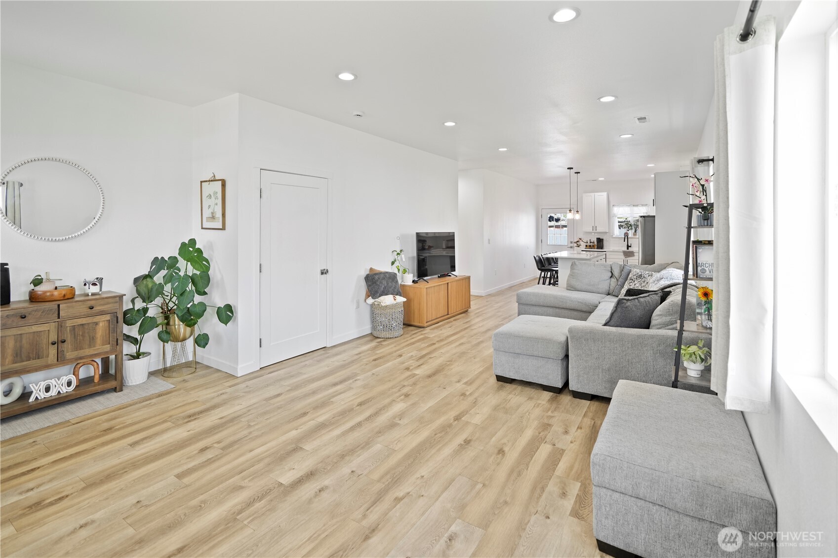1004 W Virginia