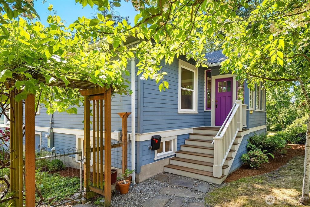 Photo of 4819 S Lucile Street, Seattle, WA 98118 (MLS # 2386916)