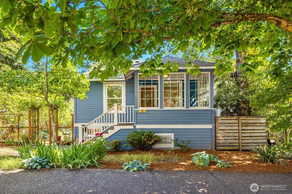 Photo of 4819 S Lucile Street, Seattle, WA 98118 (MLS # 2386916)