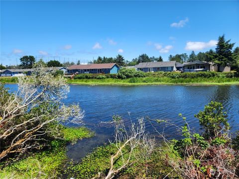 466 Point Brown Avenue NE Ocean Shores WA 98569