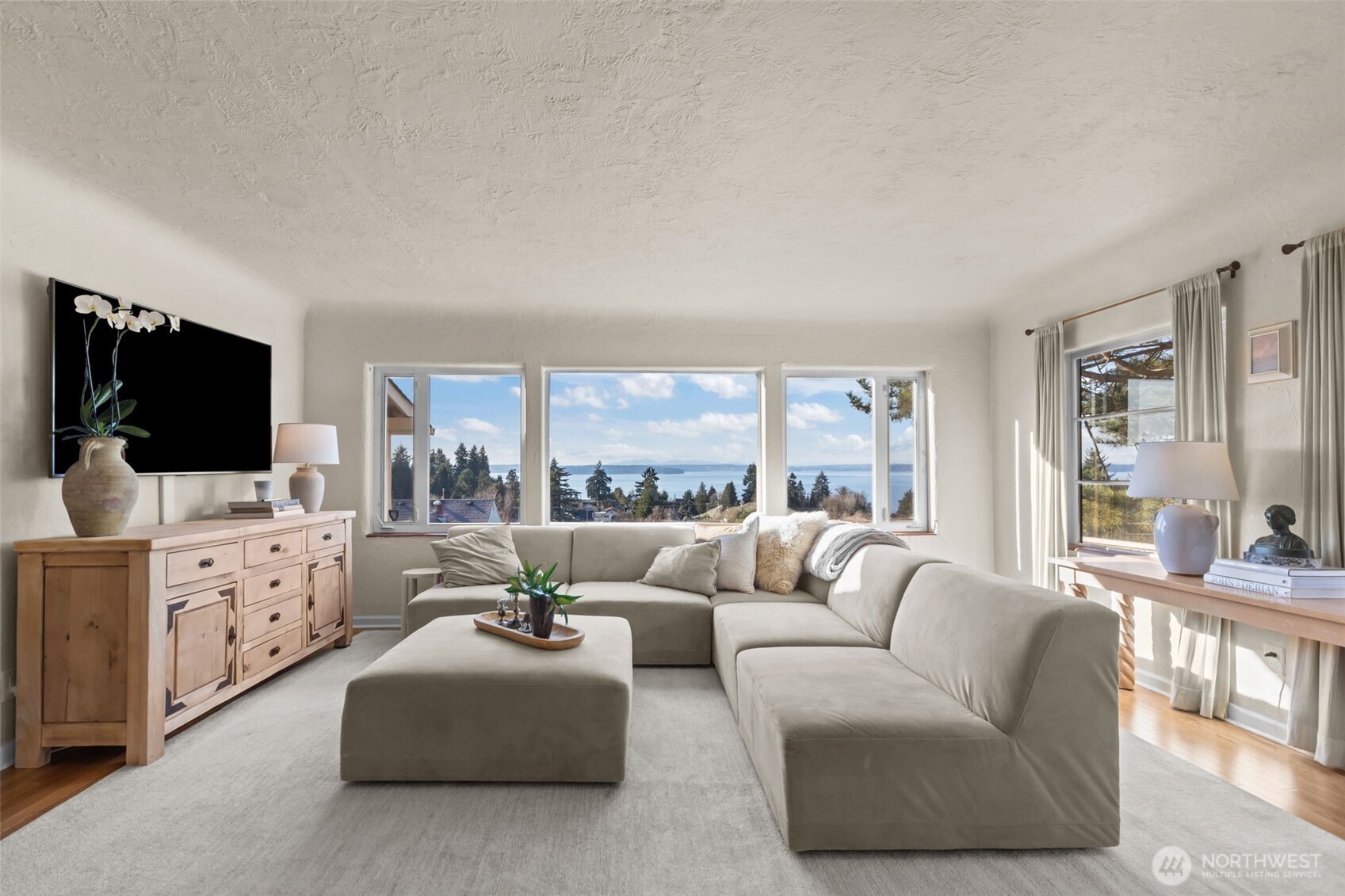 4411 SW Othello Street