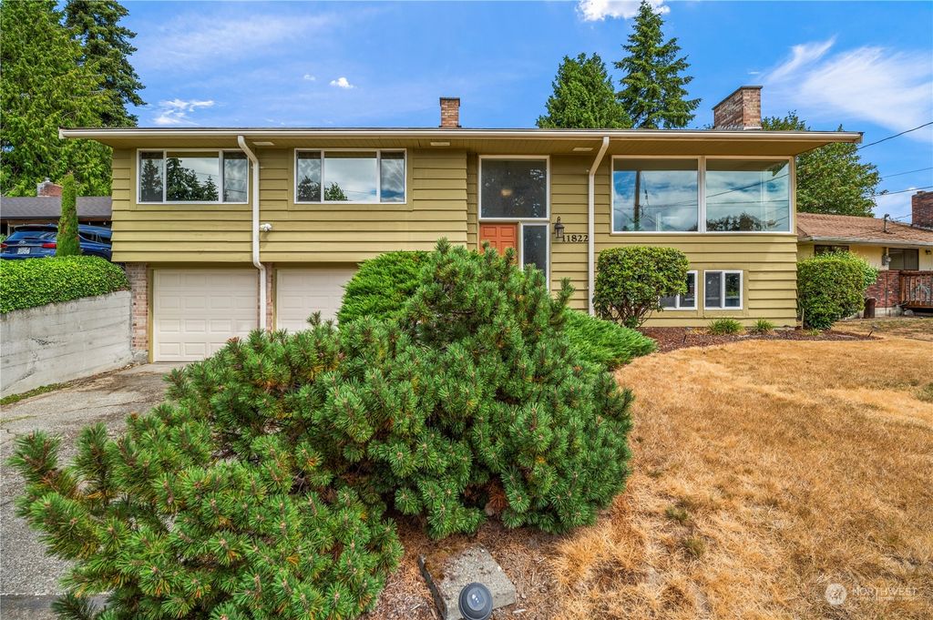 Photo of 11822 19th Avenue SW, Burien, WA 98146 (MLS # 2270452)