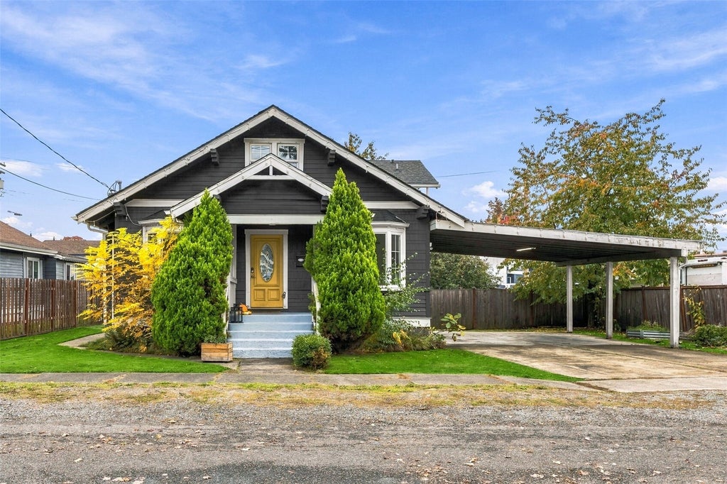 Photo of 1218 North Street, Sumner, WA 98390 (MLS # 2599010)