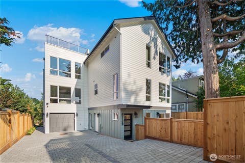 Photo of 613 B 18th Avenue E, Seattle, WA 98112 (MLS # 2564746)