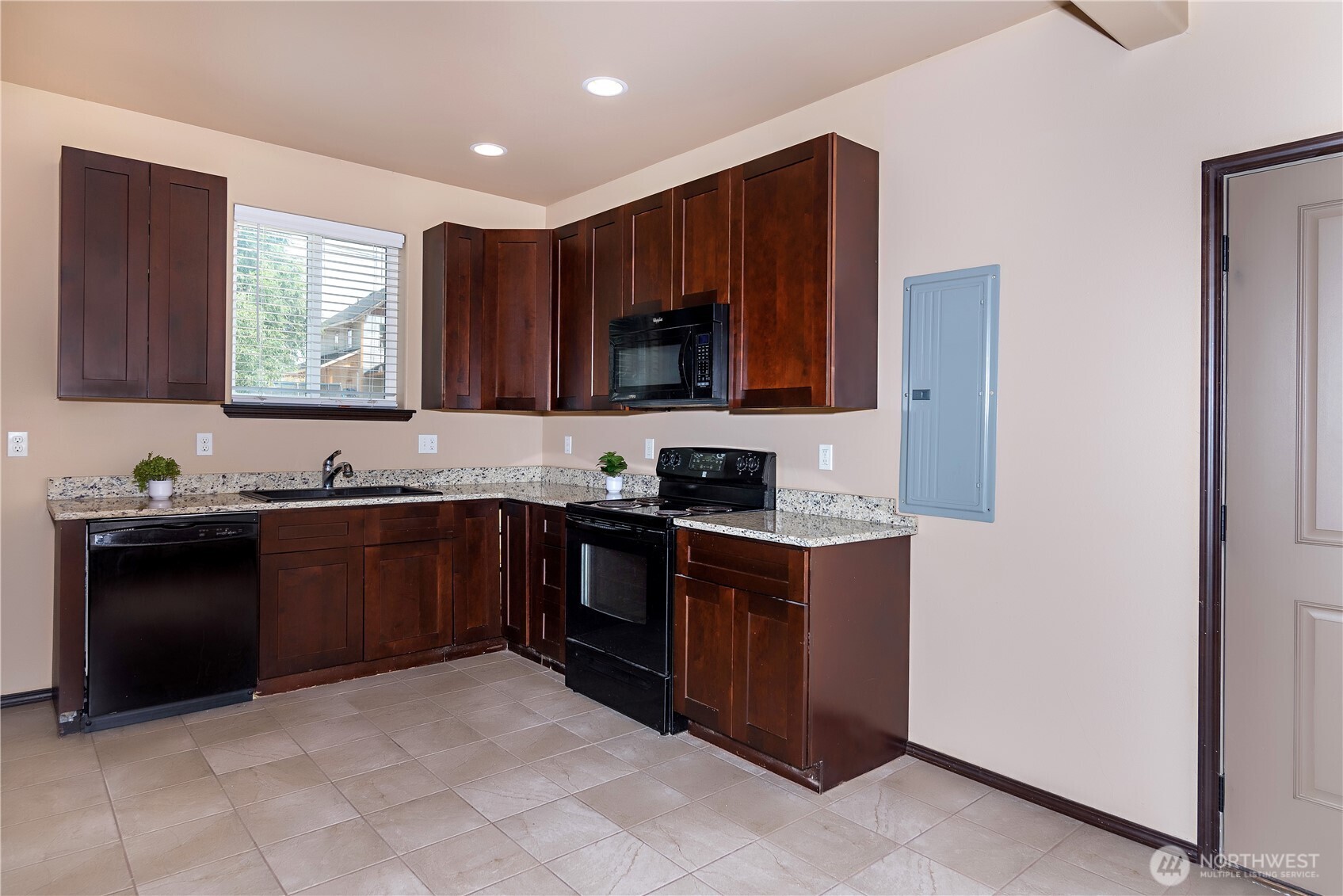 404 W 7th Avenue