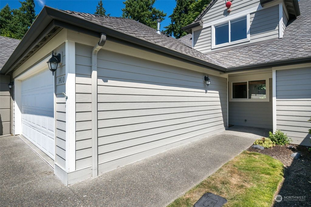Photo of 1410 NW 202nd Lane, Shoreline, WA 98177 (MLS # 2152249)