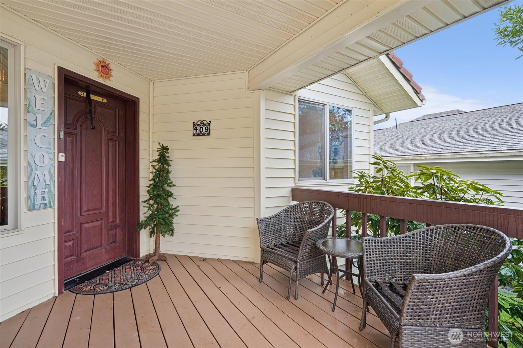 409 Duck Lake Drive SE