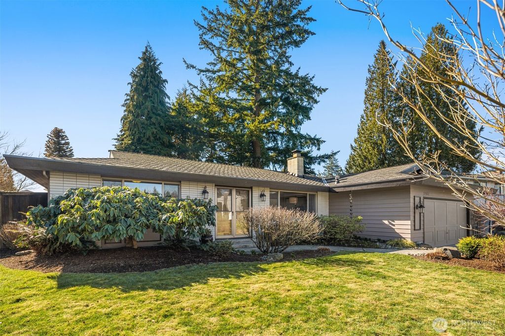 Photo of 12903 SE 66th Place, Bellevue, WA 98006 (MLS # 2336049)