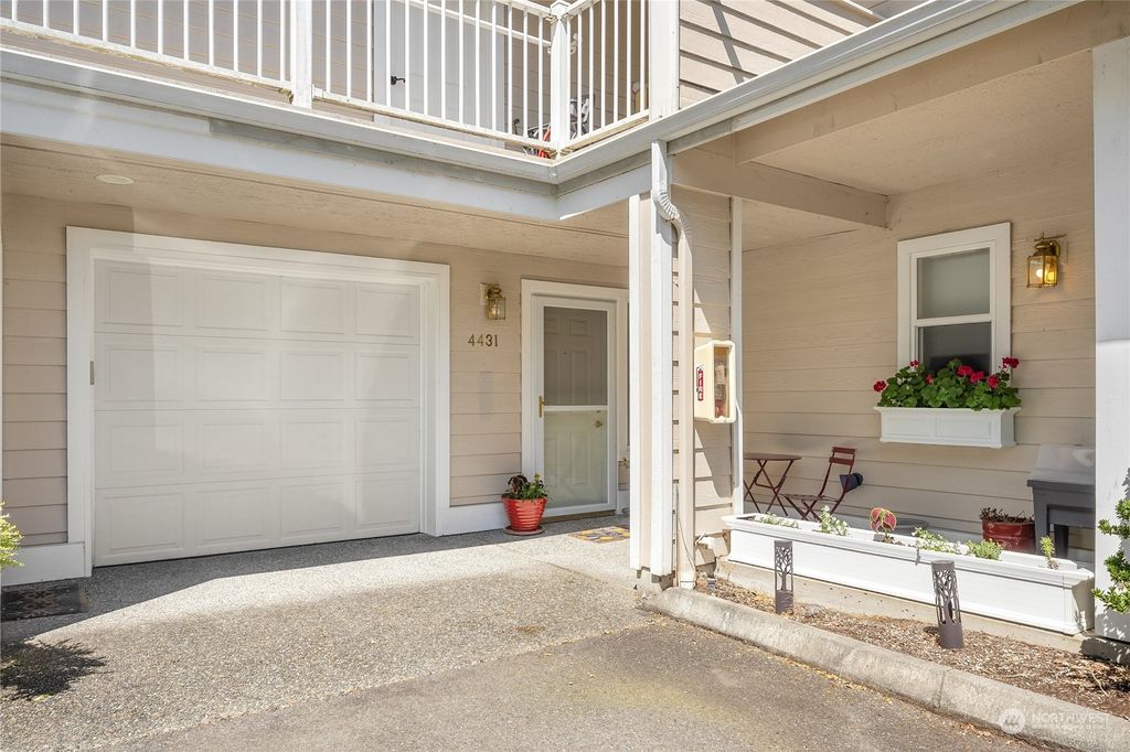 Photo of 4431 Providence Point Place SE #2630, Issaquah, WA 98029 (MLS # 2267507)