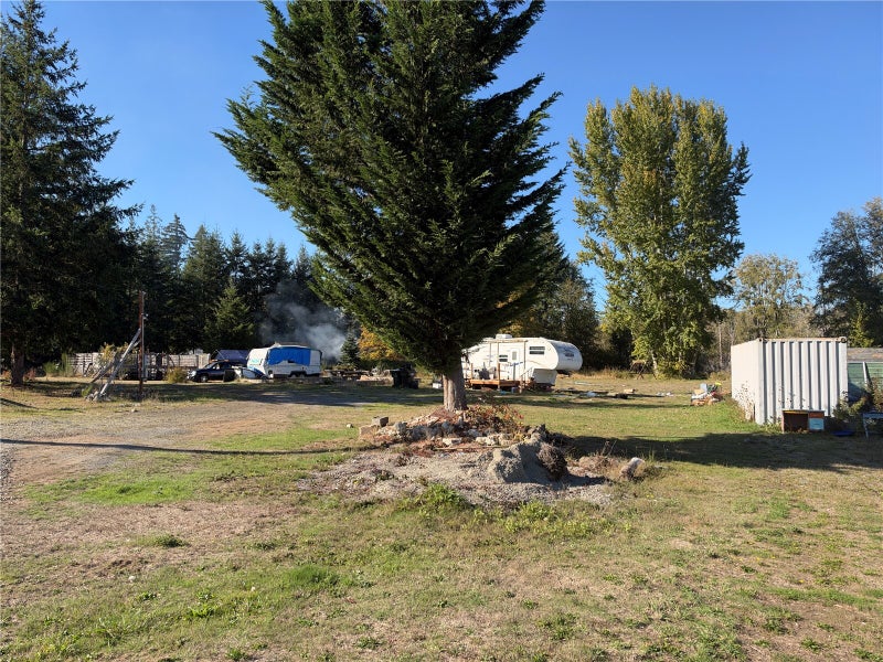 6137 Kirsop Road SW