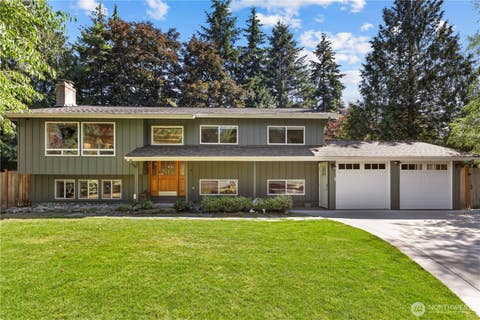 Photo of 12100 105th Place NE, Kirkland, WA 98034 (MLS # 2541946)