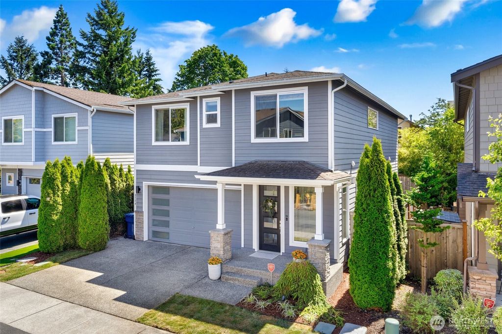 Photo of 3724 133rd Place SW, Lynnwood, WA 98087 (MLS # 2402443)
