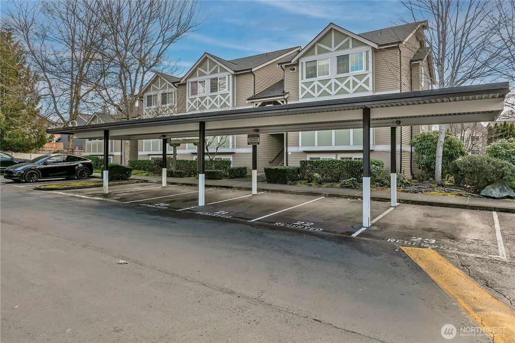 Photo of 26018 106th Place SE #F204, Kent, WA 98030 (MLS # 2340721)
