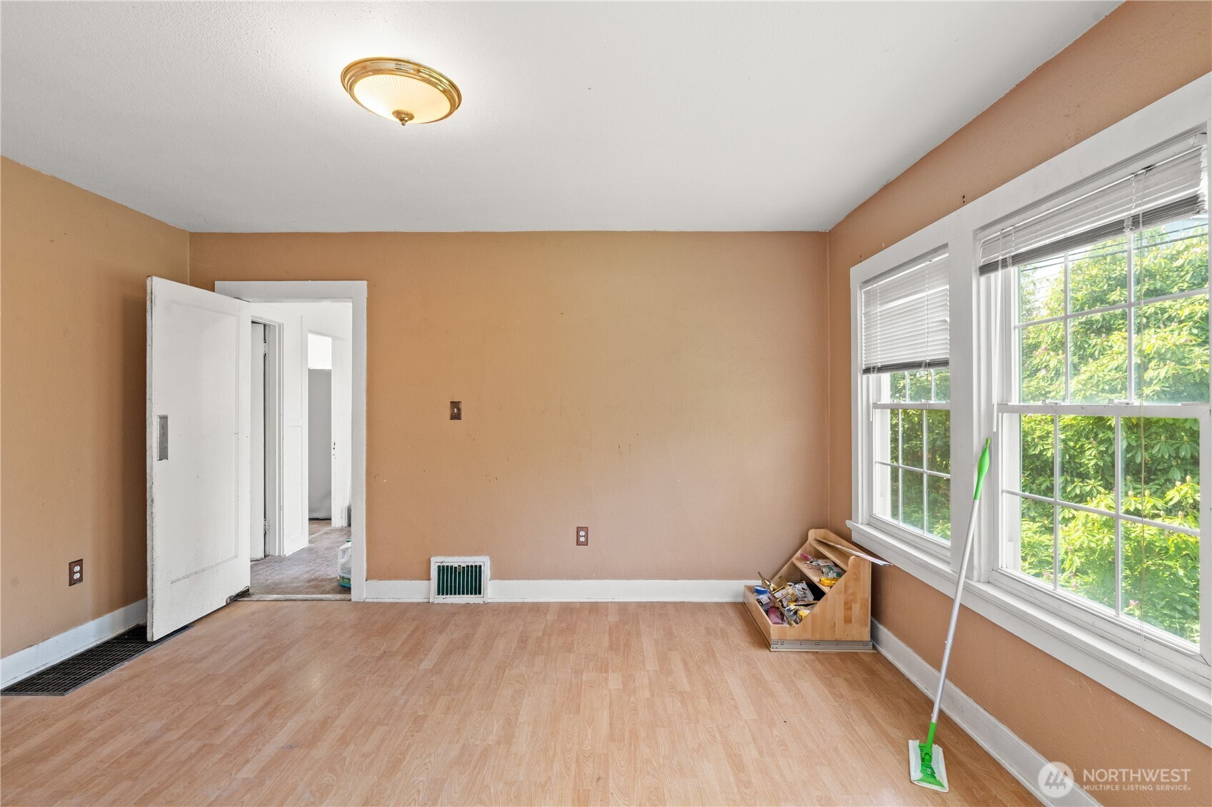 409 W 5th