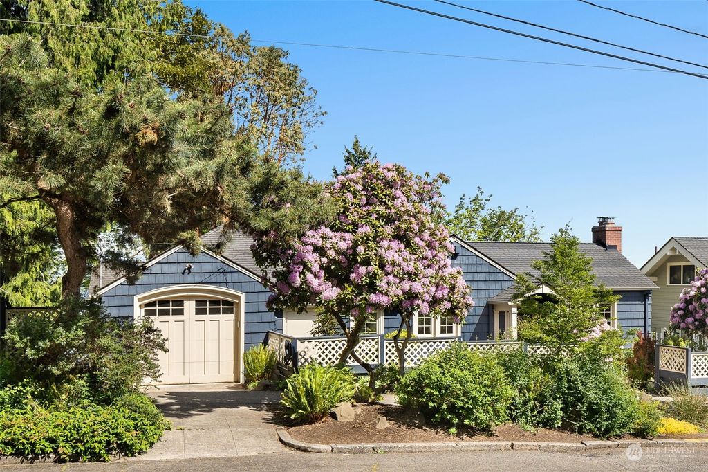 Photo of 502 32nd Avenue S, Seattle, WA 98144 (MLS # 2234209)