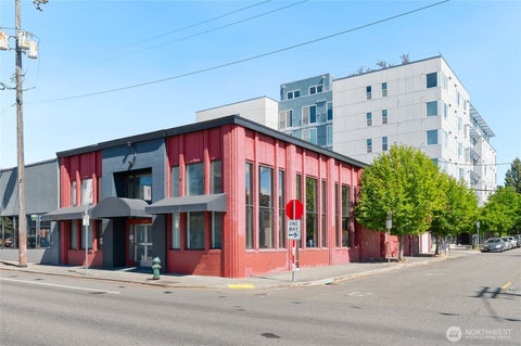 Photo of 6300 Roosevelt Way NE, Seattle, WA 98115 (MLS # 2579678)