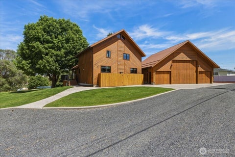 Photo of 301 SW West Street, Wilbur, WA 99185 (MLS # 2528337)
