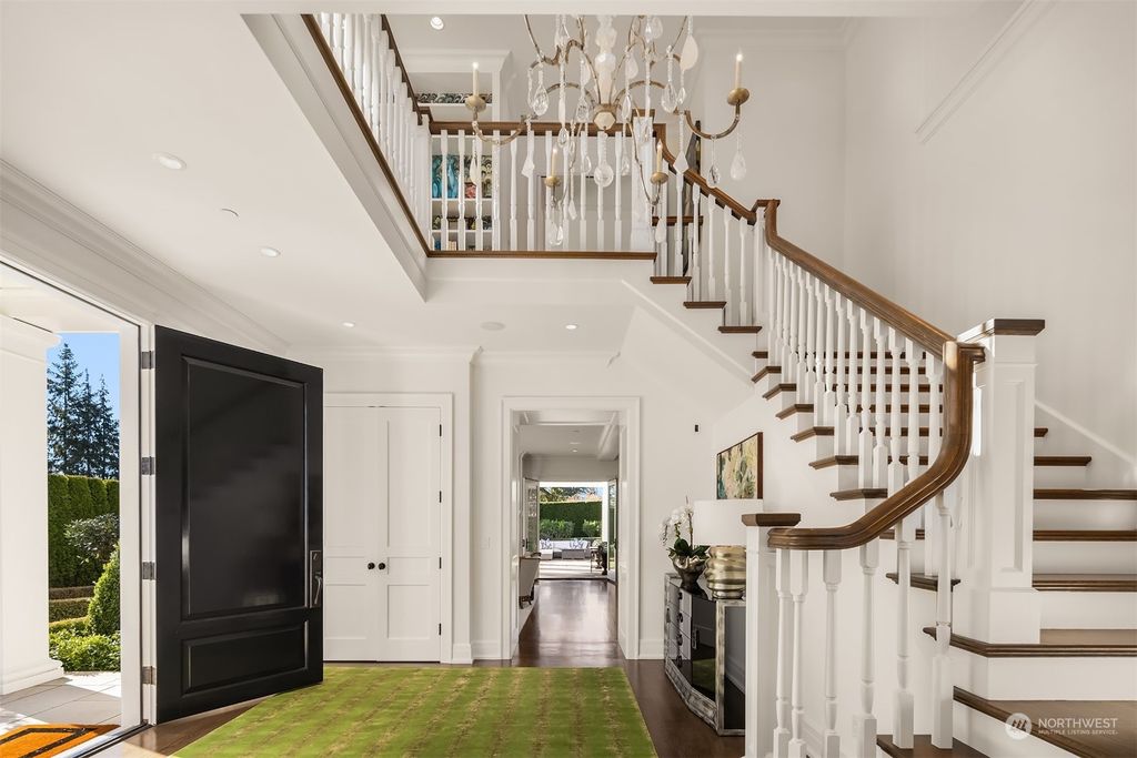 Photo of 515 Upland Road, Medina, WA 98039 (MLS # 2215430)