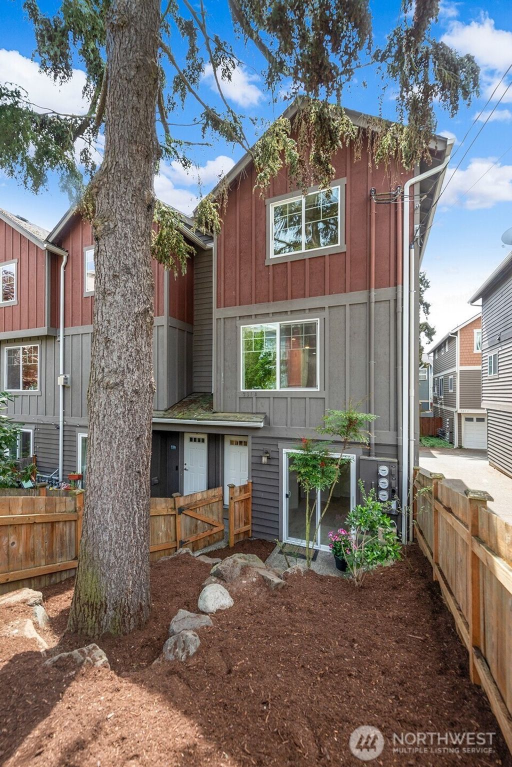 Photo of 931 A N 97th Street, Seattle, WA 98103 (MLS # 2531912)