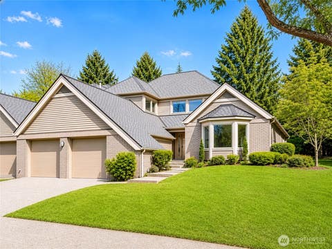 Photo of 1748 Bellevue Way NE #1, Bellevue, WA 98004 (MLS # 2572845)