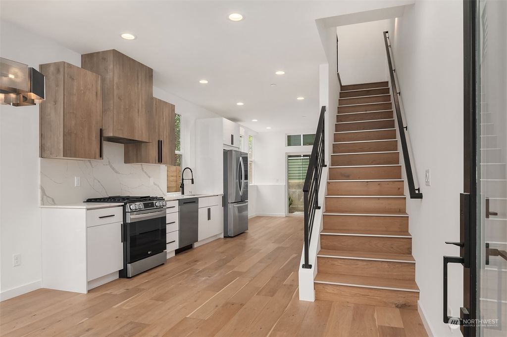 Photo of 2346 Franklin Avenue E #C, Seattle, WA 98102 (MLS # 2222080)