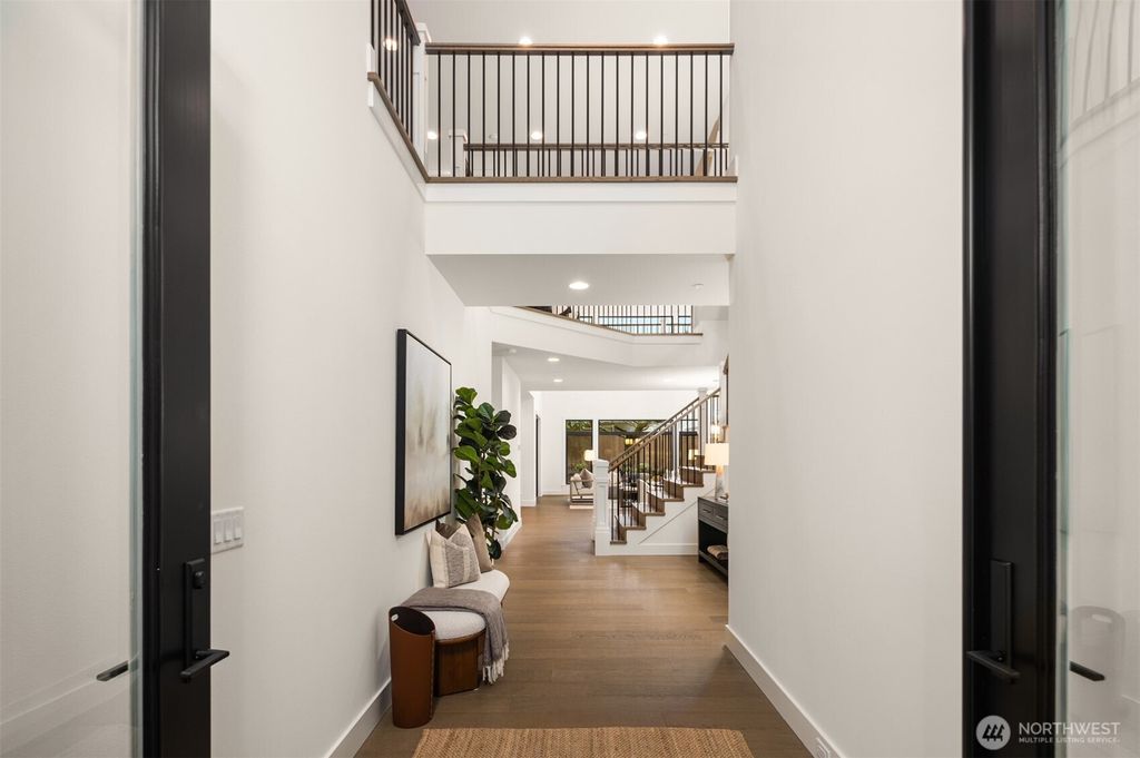 Photo of 8209 134th Avenue NE, Redmond, WA 98052 (MLS # 2462885)