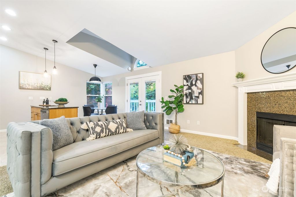 Photo of 14715 SE 24th Street #204, Bellevue, WA 98007 (MLS # 2171993)