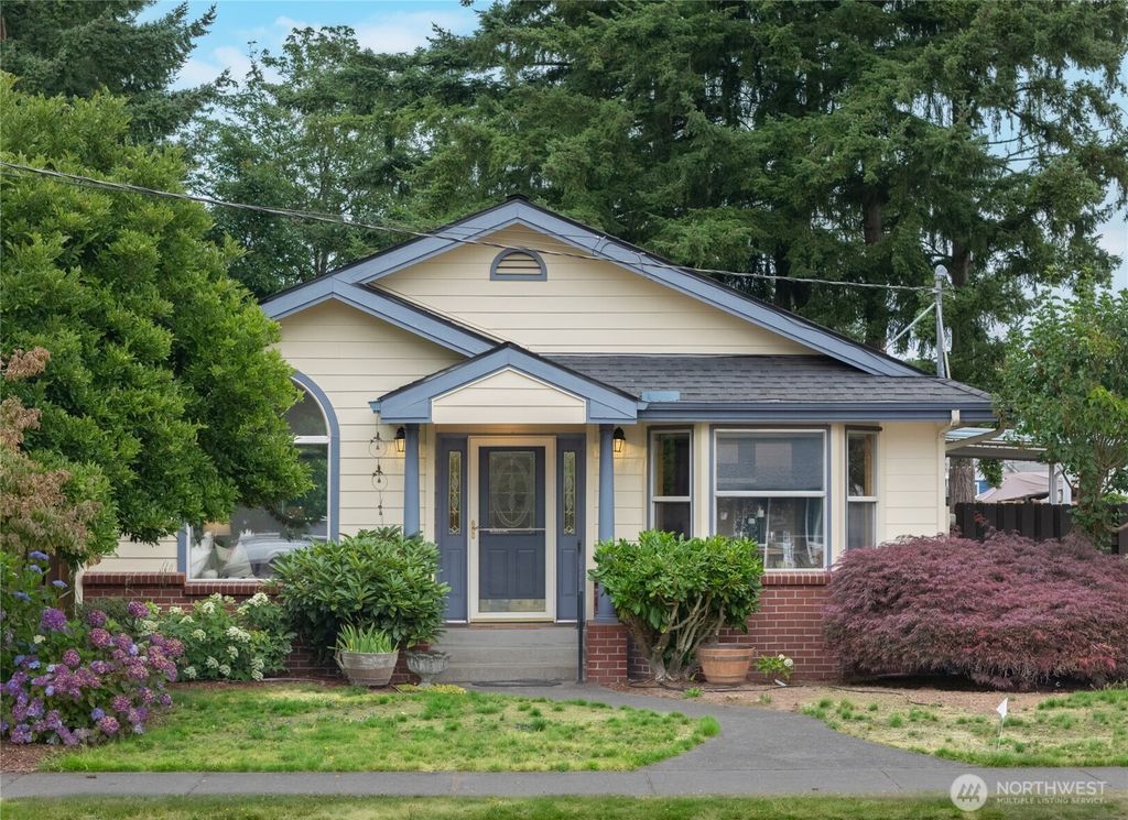 Photo of 936 Quinn Avenue, Marysville, WA 98270 (MLS # 2405521)