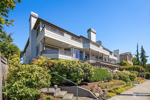 Photo of 263 4th Avenue S #301, Edmonds, WA 98020 (MLS # 2140405)