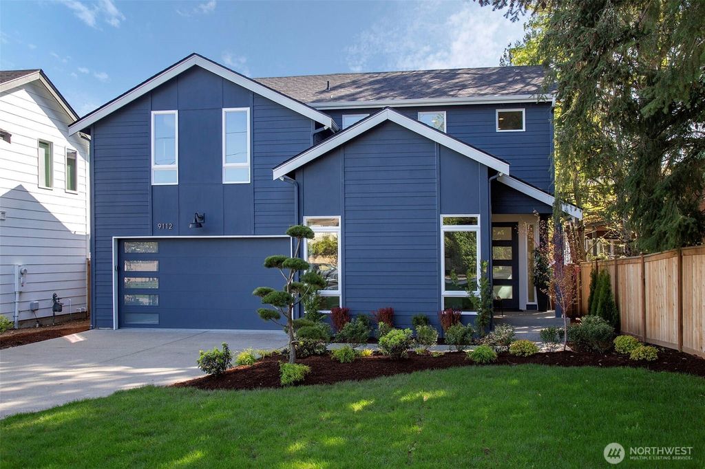 Photo of 9112 125th Avenue NE, Kirkland, WA 98033 (MLS # 2408439)