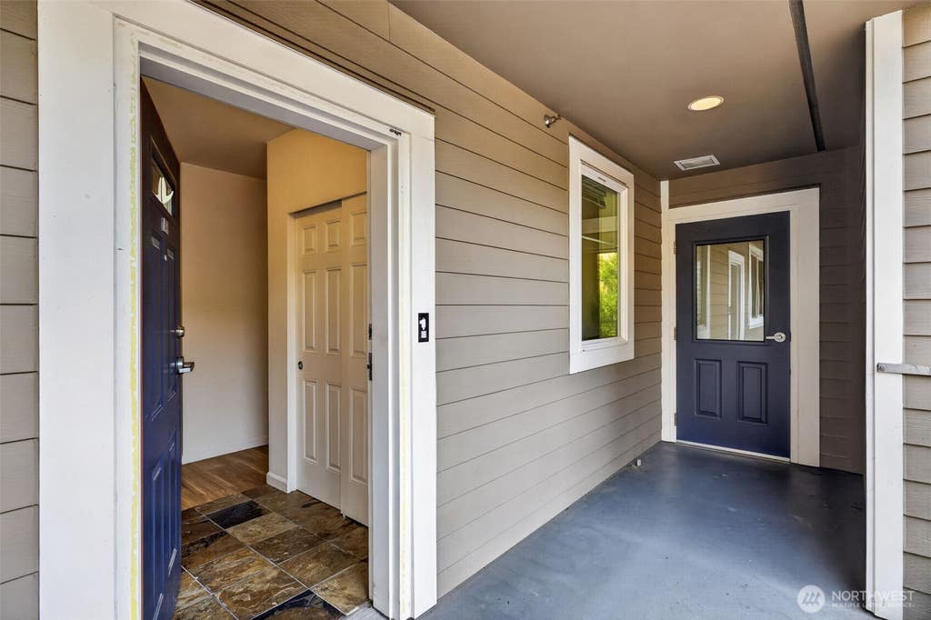 Photo of 1220 E Columbia Street #202, Seattle, WA 98122 (MLS # 2564156)