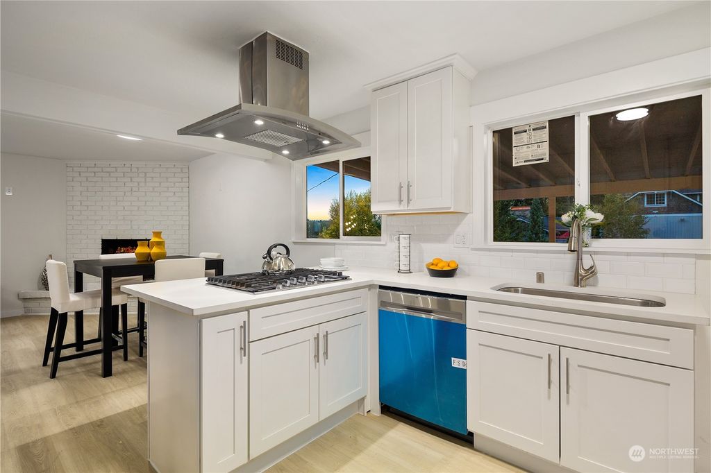 Photo of 13454 Woodinville Redmond Road NE, Redmond, WA 98052 (MLS # 2064403)