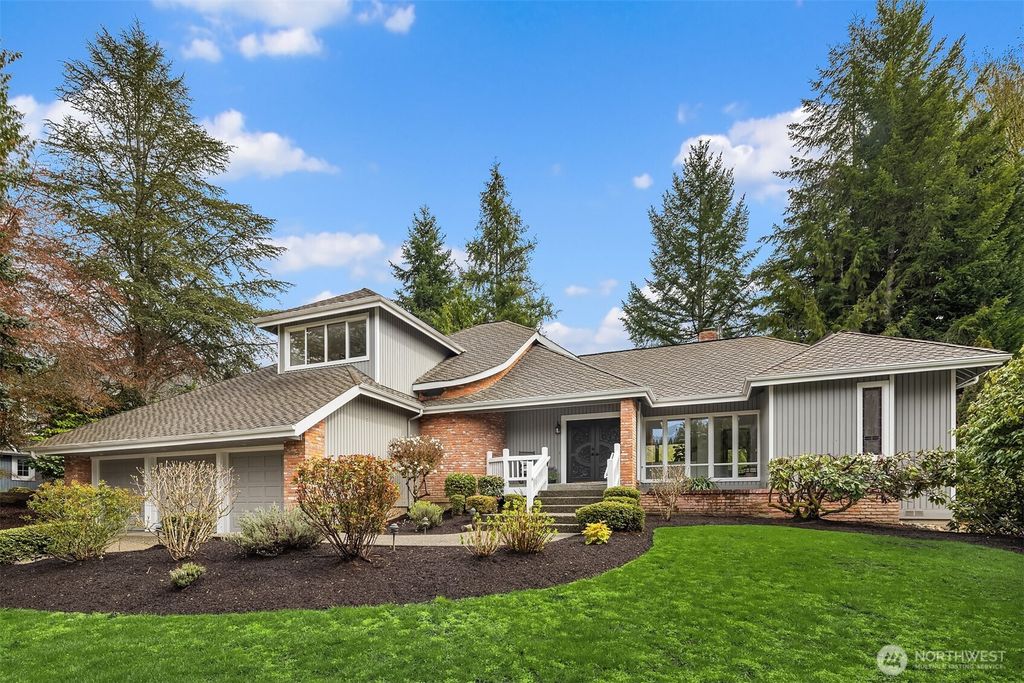 Photo of 14032 205th Avenue NE, Woodinville, WA 98077 (MLS # 2354215)