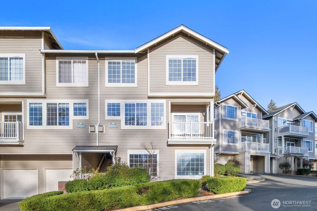 Photo of 18638 NE 55th Way #LL1863, Redmond, WA 98052 (MLS # 2478871)