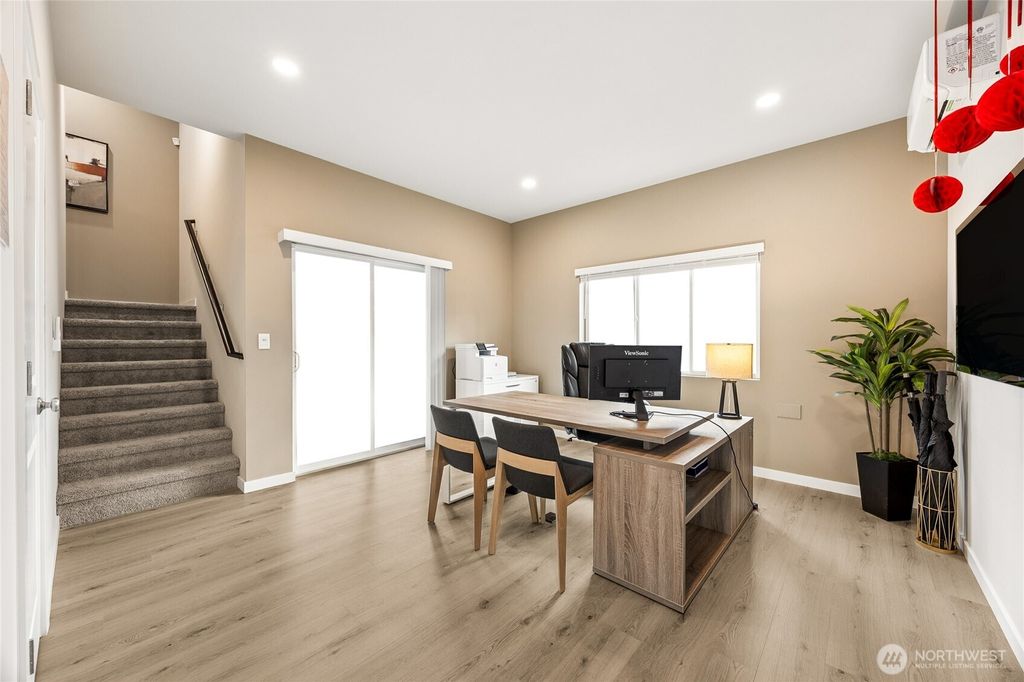 Photo of 1106 138th Place SW, Lynnwood, WA 98087 (MLS # 2505204)