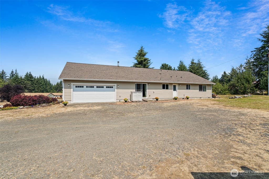 Photo of 154 SE Mill Creek Road, Shelton, WA 98584 (MLS # 2566388)