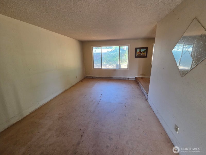 15002 NE 3rd Street