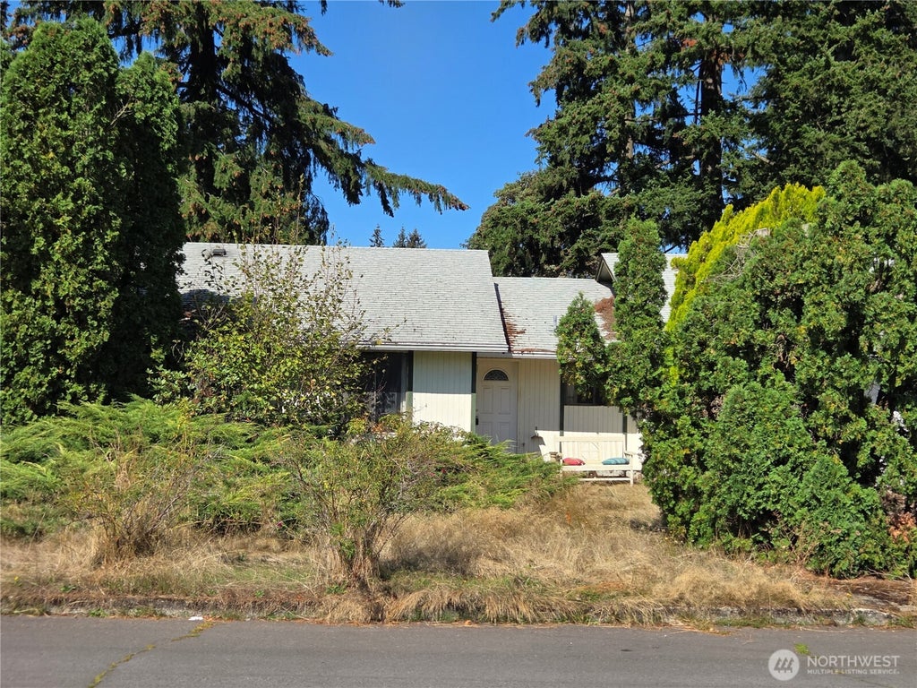 Photo of 15002 NE 3rd Street, Vancouver, WA 98684 (MLS # 2589317)