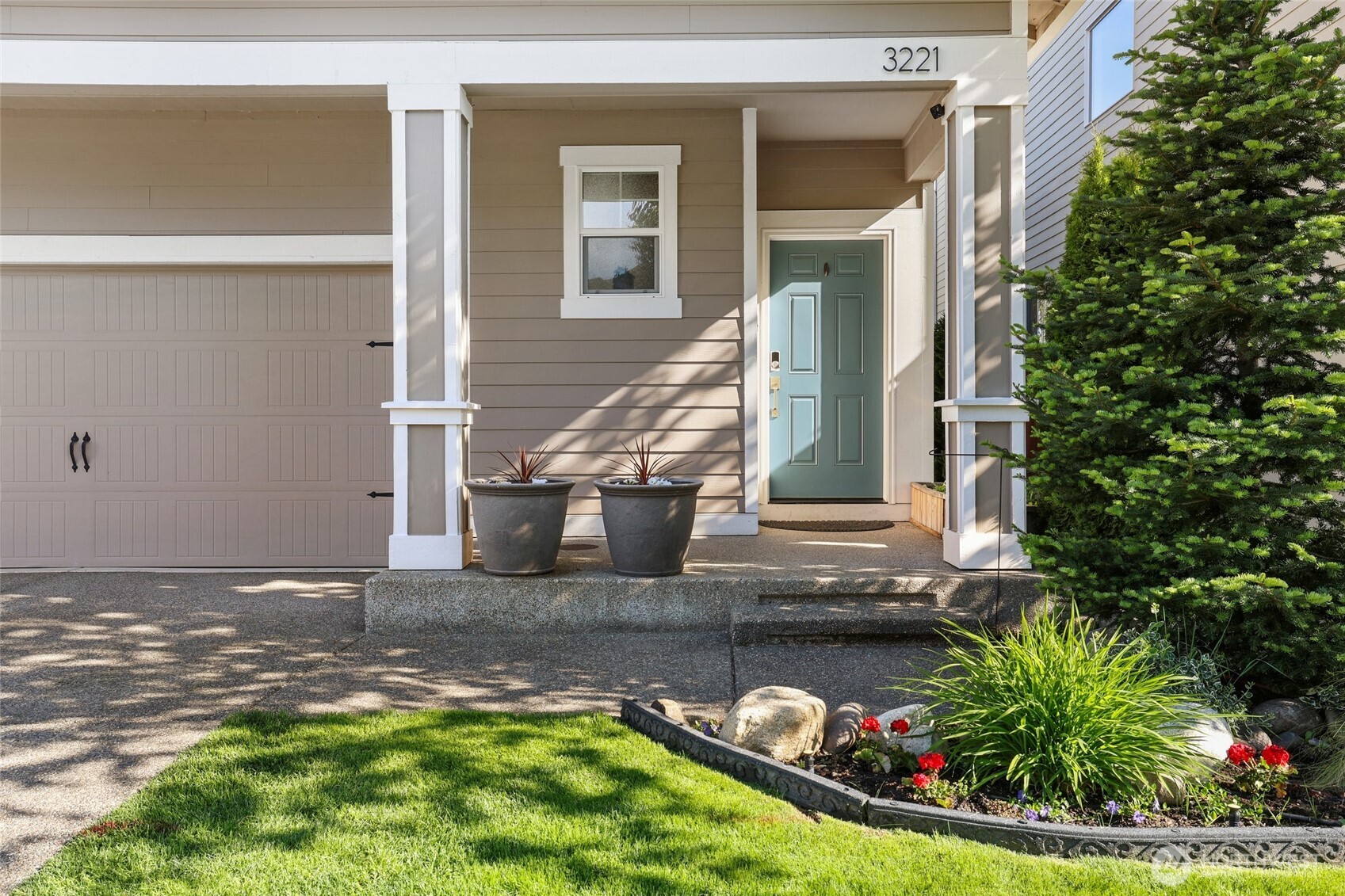 3221 Hanna Drive NE