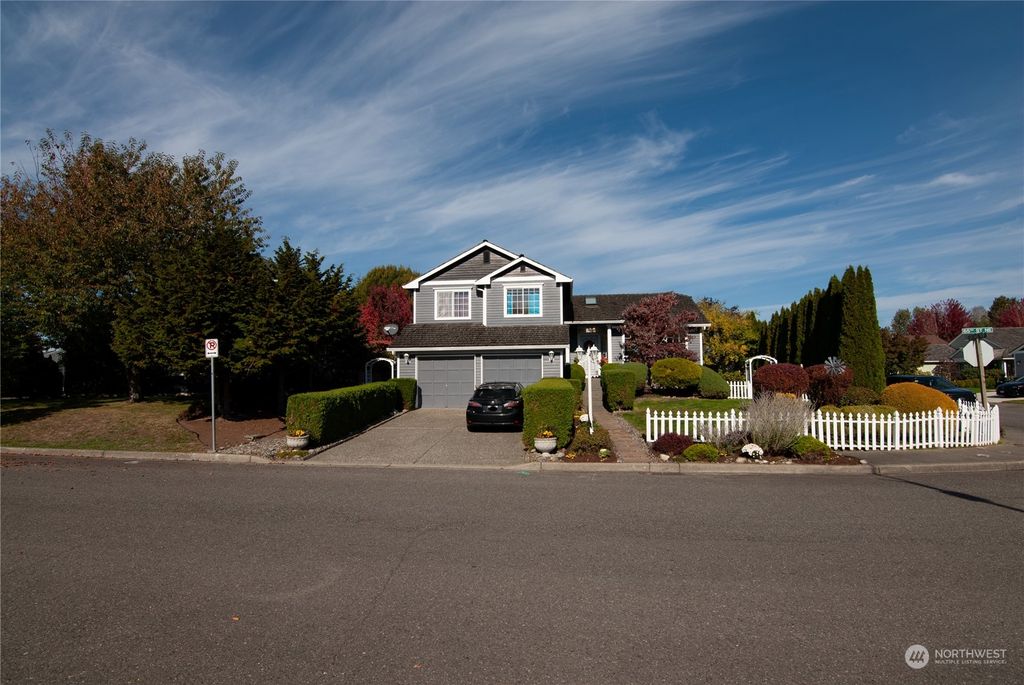 Photo of 5747 65th Street NE, Marysville, WA 98270 (MLS # 2301424)