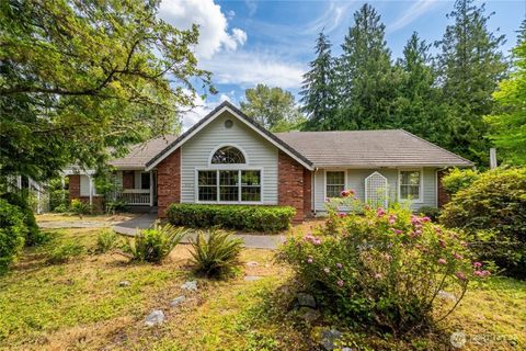 Photo of 200 Lilac Drive, Mount Vernon, WA 98273 (MLS # 2545755)