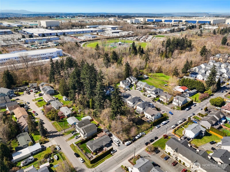 0 18th Avenue W