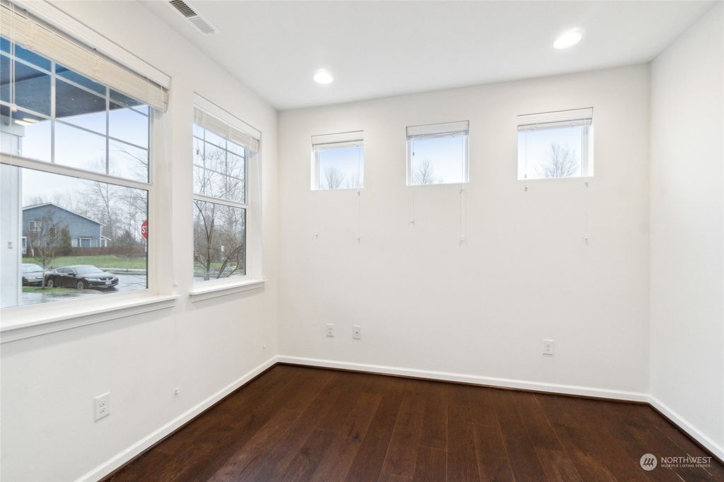 Photo of 4620 31st Avenue SE #324, Everett, WA 98203 (MLS # 2329345)